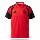 Polo Colo-Colo rojo 2026 2027 hombre estilo casual elegante calidad 1.1 oficial Tienda Hincha Futbolero Colo-Colo Red Lifestyle Polo, Polo Colo-Colo 2026, Camiseta polo Colo-Colo roja, Ropa Colo-Colo 26/27, Polo Cacique hombre, Comprar polo Colo-Colo, Calidad 1.1 premium, Colo-Colo oficial Chile, Ropa de fútbol casual, Moda Alba 2026.