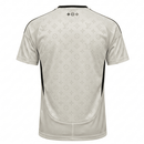 Camiseta oficial del Real Madrid edición especial LV temporada 2025 2026 para hombre de Tienda Hincha Futbolero, Real Madrid edición especial, Camiseta Real Madrid LV, Madrid 2025/26, Ropa lujo Real Madrid, Comprar camiseta Madrid exclusiva, Santiago Bernabéu moda, Galácticos edición especial, Real Madrid LV 2026, Camiseta coleccionista.