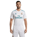 Camiseta oficial del Real Madrid primera equipación temporada 2017 2018 blanca retro para hombre de Tienda Hincha Futbolero, diseño tricampeón de Europa, Camiseta Real Madrid retro, Real Madrid 17/18, Ropa Real Madrid vintage, Comprar camiseta Real Madrid blanca, Tricampeones Europa, Cristiano Ronaldo, Zinedine Zidane, Madridistas, Merengues, Camisetas fútbol retro, Retro Real Madrid 2018, Historia Real Madrid, Colección Madrid.
