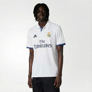 Real Madrid 2016 retro, Camiseta Real Madrid 2017, Jersey Real Madrid vintage, Madrid 2016 blanca, Camiseta CR7 Real Madrid retro, Ropa clásica fútbol, Regalo coleccionista Madridista, Camiseta cuello polo Madrid, Tienda Hincha Futbolero.
