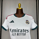 Camiseta mujer Real Madrid temporada 2026 2027 primera equipación blanca calidad 1.1 premium corte entallado Tienda Hincha Futbolero. Real Madrid 2026, Real Madrid 2027, Camiseta Real Madrid mujer, Ropa Real Madrid femenina, Camiseta Madrid blanca mujer, Calidad 1.1 Real Madrid, Madridista Femenina, Tienda Hincha Futbolero, Real Madrid Women Jersey 26/27.