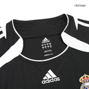 Camiseta retro hombre Real Madrid segunda equipación negra manga larga temporada 2006 2007 calidad 1.1 oficial, Real Madrid 2006, Camiseta Madrid manga larga, Camiseta retro Madrid, Camiseta Beckham Real Madrid, Calidad 1.1 Madridista, Tienda Hincha Futbolero, Santiago Bernabéu, Bloke Core retro, Camiseta negra Madrid antigua, Regalo fútbol vintage España.