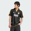 Camiseta retro hombre Real Madrid temporada 1999 2000 segunda equipación oficial negra oro fútbol vintage técnica transpirable leyenda merengue Octava Champions.