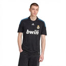 Real Madrid 2009 retro, Camiseta Real Madrid 2010, Jersey Real Madrid vintage, Madrid 2009 negra, Camiseta CR7 debut Madrid retro, Ropa clásica fútbol, Regalo coleccionista Madridista, Camiseta negra amarilla Madrid, Tienda Hincha Futbolero.