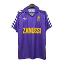 Camiseta retro hombre Real Madrid segunda equipación púrpura temporada 1984 1985 calidad 1.1 oficial, Real Madrid Retro, Camiseta Real Madrid 1984, Camiseta morada Real Madrid, Camiseta Real Madrid barata, Calidad 1.1 Merengue, Tienda Hincha Futbolero, La Liga 80s, Bloke Core Madrid, Quinta del Buitre, Regalo fútbol vintage, Jersey Real Madrid 84/85.