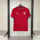República Checa 2026, Camiseta Checa local, Czech 26/27 Home, Ropa República Checa oficial, Camiseta fútbol europea, Calidad 1.1 Chequia, Nueva colección 2026, Regalo fútbol hombre, Tienda Hincha Futbolero, UEFA 2026.