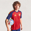 Camiseta España primera equipación 2026 2027 hombre roja versión jugador auténtica calidad 1.1 oficial Tienda Hincha Futbolero España Player Jersey, Camiseta España 2026, España Player Version, Camiseta auténtica España, Equipación España jugador, Comprar jersey España 2026, Calidad 1.1 premium, RFEF oficial, Jersey mundial 2026 auténtico, Ropa de fútbol España Slim Fit.