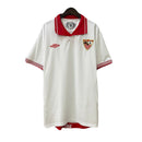 Camiseta oficial del Sevilla FC retro temporada 2012 2013 blanca y roja para hombre de Tienda Hincha Futbolero, Camiseta Sevilla retro, Sevilla 12/13, Ropa Sevilla vintage, Comprar camiseta Sevilla antigua, Sevilla FC historia, Nervión, Camisetas fútbol retro, Retro Sevilla 2012, Colección Sevilla.