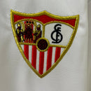 Camiseta oficial del Sevilla FC retro temporada 2012 2013 blanca y roja para hombre de Tienda Hincha Futbolero, Camiseta Sevilla retro, Sevilla 12/13, Ropa Sevilla vintage, Comprar camiseta Sevilla antigua, Sevilla FC historia, Nervión, Camisetas fútbol retro, Retro Sevilla 2012, Colección Sevilla.