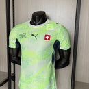 Suiza 2026, Camiseta portero Suiza, Suiza 26/27 arquero, Ropa Suiza oficial, Camiseta fútbol verde, Calidad 1.1 Pro, Nueva colección 2026, Regalo fútbol hombre, Tienda Hincha Futbolero, Goalkeeper jersey.