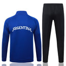 Nuevo Chándal oficial Argentina 26/27 – Chaqueta azul y pantalón negro oficial - Argentina, AFA, Albiceleste, 26/27, Chándal, Conjunto de entrenamiento, Azul, Negro, Ropa deportiva, Fútbol, Tienda Hincha Futbolero, Exclusivo, Scaloneta