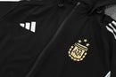 Chándal hombre conjunto Selección Argentina temporada 2025 2026 chaqueta cortaviento y pantalón negro oficial 3 estrellas fútbol técnica transpirable mundial.
