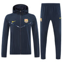 Chándal hombre FC Barcelona 2025 2026 conjunto completo chaqueta cortaviento azul marino y pantalón largo de entrenamiento oficial fútbol culé 25/26 impermeable.