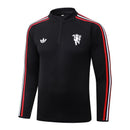Nuevo Chándal oficial Manchester United 26/27 – Sudadera y pantalón negro – Manchester United, Red Devils, 26/27, Chándal, Entrenamiento, Sudadera, Negro, Ropa deportiva, Fútbol, Tienda Hincha Futbolero, original