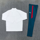 Tienda Hincha Futbolero, Portugal 26/27, Chándal entrenamiento Portugal, Portugal blanco y verde, Training tracksuit Portugal, Selección portuguesa, Ropa oficial Portugal, Comprar chándal Portugal, Equipación entrenamiento Portugal, Sudadera blanca Portugal, Tienda fútbol online, Fútbol internacional, A Seleção das Quinas.