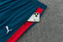 Tienda Hincha Futbolero, Portugal 26/27, Chándal entrenamiento Portugal, Portugal verde, Training tracksuit Portugal, Selección portuguesa, Ropa oficial Portugal, Comprar chándal Portugal, Equipación entrenamiento Portugal, Sudadera Portugal, Tienda fútbol online, Fútbol internacional, A Seleção das Quinas.