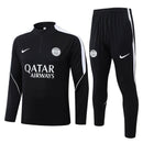 Nuevo Chándal oficial PSG 26/27 – Sudadera y pantalón entrenamiento negro – PSG, Paris Saint-Germain, 26/27, Chándal, Entrenamiento, Sudadera, Negro, Ropa deportiva, Fútbol, Tienda Hincha Futbolero, Exclusivo