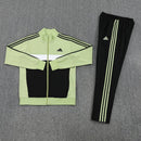 Conjunto chándal y pantalón hombre Adidas chaqueta verde y pantalón negro diseño tres rayas calidad 1.1 oficial, Chándal Adidas, Conjunto Adidas verde negro, Adidas hombre, Ropa deportiva barata, Chándal calidad 1.1, Adidas Tracksuit, Moda urbana hombre, Tienda Hincha Futbolero, Conjunto verde deportivo.