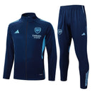 Arsenal 2025, Chándal Arsenal 25/26, Conjunto Arsenal azul marino, Ropa Arsenal oficial, Agasalho Arsenal 2026, Chándal fútbol hombre, Calidad 1.1 Arsenal, Nueva colección 2025, Regalo fútbol hombre, Tienda Hincha Futbolero.