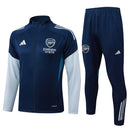 Arsenal 2025, Chándal Arsenal 25/26, Conjunto Arsenal azul marino, Ropa Arsenal oficial, Agasalho Arsenal 2026, Chándal fútbol hombre, Calidad 1.1 Arsenal, Nueva colección 2025, Regalo fútbol hombre, Tienda Hincha Futbolero.