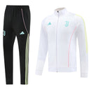 Chándal hombre Juventus temporada 2025 2026 conjunto sudadera blanca y pantalón largo negro calidad 1.1 premium oficial.