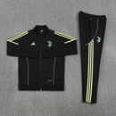Chándal hombre Juventus temporada 2025 2026 conjunto negro sudadera y pantalón largo calidad 1.1 premium oficial.