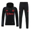 CHÁNDAL Y PANTALÓN DEL MANCHESTER UNITED 24/25 HOMBRE - TIENDA HINCHA FUTBOLERO