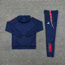 CHÁNDAL Y PANTALÓN DEL MANCHESTER UNITED 24/25 HOMBRE - TIENDA HINCHA FUTBOLERO