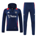 CHÁNDAL Y PANTALÓN DEL MANCHESTER UNITED 24/25 HOMBRE - TIENDA HINCHA FUTBOLERO