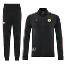 Chándal hombre Manchester United temporada 2025 2026 chaqueta y pantalón largo color negro calidad 1.1 oficial, Manchester United 2025, Chándal Manchester negro, Conjunto United 25/26, Chaqueta Manchester United, Ropa barata United, Calidad 1.1 Manchester, Moda deportiva 2026, Tienda Hincha Futbolero, GGMU, Bloke Core Manchester.
