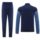 Chandál largo entrenamiento PSG temporada 2025 2026 color azul marino chaqueta y pantalón escudo bordado calidad 1.1 oficial, PSG 2025, Chándal PSG azul marino, Entrenamiento PSG 2026, Chaqueta PSG, Pantalón PSG, Ropa PSG barata, Calidad 1.1 PSG, Paris Saint-Germain, Tienda Hincha Futbolero, PSG Tracksuit 25/26.