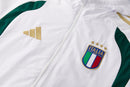 Chándal hombre selección Italia temporada 2025 2026 conjunto chaqueta blanca y pantalón verde calidad 1.1 premium oficial.