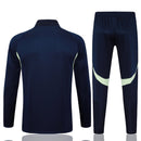 Real Madrid 2025, Chándal Madrid 25/26, Conjunto Real Madrid azul marino, Ropa Real Madrid oficial, Agasalho Madrid 2026, Chándal fútbol hombre, Calidad 1.1 Madrid, Nueva colección 2025, Regalo fútbol hombre, Tienda Hincha Futbolero.