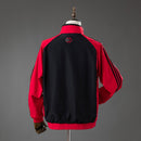 Chaqueta oficial del AC Milan temporada 2006 2007 retro color rojo sin capucha para hombre de Tienda Hincha Futbolero, diseño histórico campeón de Europa, Chaqueta oficial del AC Milan temporada 2006 2007 retro color rojo sin capucha para hombre de Tienda Hincha Futbolero, diseño histórico campeón de Europa