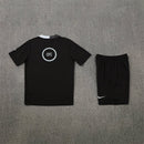 Conjunto hombre entrenamiento Chelsea FC temporada 2025 2026 negro total camiseta y pantalón calidad 1.1 premium Tienda Hincha Futbolero. Chelsea 2025, Chelsea 2026, Conjunto Chelsea negro, Entrenamiento Chelsea 25/26, Chándal Chelsea negro, Ropa Chelsea fútbol, Calidad 1.1 Chelsea, Premier League Training, Tienda Hincha Futbolero, Chelsea Black Training Set.