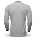 Camiseta oficial Chelsea segunda equipación 2025 2026 versión jugador manga larga color blanco para hombre de Tienda Hincha Futbolero, Camiseta Chelsea versión jugador, Chelsea 2025/26, Camiseta Chelsea manga larga blanca, Ropa oficial Chelsea, Chelsea Player Version, Comprar camiseta Chelsea profesional, Stamford Bridge moda, Chelsea 2026 blanca, Camiseta técnica fútbol.
