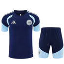 Conjunto entrenamiento Ajax Ámsterdam 26/27 azul MARINO, Ajax, Ajax Amsterdam, Ajax 26/27, Conjunto Ajax, Entrenamiento Ajax, Eredivisie, Tienda Hincha Futbolero, Fútbol, Moda Futbolera, Ropa Ajax, Camiseta Ajax, Azul