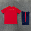 Conjunto de entrenamiento oficial FC Barcelona temporada 2026 2027, camiseta roja y pantalón azul marino para hombre de Tienda Hincha Futbolero, FC Barcelona entrenamiento 26/27, Conjunto entrenamiento Barça, Ropa entrenamiento Barcelona, Barça training kit, Culés, Mes que un club, Camiseta entrenamiento roja, Pantalón entrenamiento azul marino, Entrenamiento oficial Barça 2027, Ropa deportiva Barcelona.