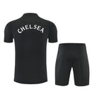 Tienda Hincha Futbolero, Chelsea 26/27, Conjunto entrenamiento Chelsea, Chelsea negro y oro, Training kit Chelsea, Ropa de entrenamiento fútbol, Chelsea FC oficial, Comprar conjunto Chelsea, Equipación entrenamiento Chelsea, Camiseta y pantalón Chelsea, Tienda fútbol online, Premier League entrenamiento.