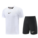 Conjunto hombre Nike entrenamiento camiseta blanca y pantalón corto negro calidad 1.1 oficial, Nike 2026, Conjunto Nike blanco, Camiseta blanca Nike, Pantalón negro Nike, Ropa deportiva barata, Calidad 1.1 Nike, Moda deportiva 2026, Tienda Hincha Futbolero, Nike Training, Bloke Core.