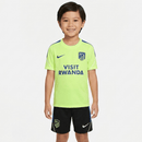 Conjunto infantil entrenamiento Atlético de Madrid camiseta verde limón y pantalón negro temporada 2026 2027 calidad 1.1 oficial, Atlético de Madrid infantil 2026, Conjunto niño Atleti verde limón, Ropa Atlético de Madrid niños entrenamiento, Equipación Atleti junior 26/27, Calidad 1.1 infantil, Tienda Hincha Futbolero, Regalo niño Atlético de Madrid, Chándal corto niño Atleti 2027, Atleti Kids Nike.
