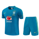 Conjunto infantil entrenamiento selección Brasil camiseta y pantalón verde temporada 2026 2027 calidad 1.1 oficial, Brasil infantil 2026, Conjunto niño Brasil verde, Ropa selección brasileña niños entrenamiento, Equipación Brasil junior 26/27, Calidad 1.1 infantil, Tienda Hincha Futbolero, Regalo niño Brasil fútbol, Chándal corto niño Brasil 2027, Brazil Kids Training Kit.