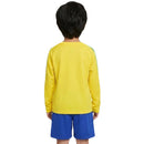 Conjunto infantil oficial de la selección de Brasil temporada 2002 primera equipación manga larga retro, camiseta y pantalón de Tienda Hincha Futbolero, Conjunto Brasil infantil, Brasil 2002, Ropa Brasil retro, Conjunto niño Brasil manga larga, Comprar conjunto Brasil vintage, Canarinha infantil, Brasil Pentacampeón, Fútbol retro niños, Equipación Brasil 2002.