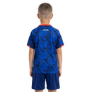 Conjunto infantil oficial de Cabo Verde primera equipación temporada 2026 2027 camiseta y pantalón azul de Tienda Hincha Futbolero, Cabo Verde infantil, Conjunto Cabo Verde 2026/27, Ropa oficial Cabo Verde niños, Kit Cabo Verde azul, Comprar conjunto infantil Cabo Verde, Tubarões Azuis equipación, Fútbol infantil África, Cabo Verde 2027, Camiseta y pantalón Cabo Verde.