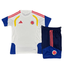Conjunto infantil entrenamiento selección Colombia camiseta blanca y pantalón azul marino temporada 2026 2027 calidad 1.1 oficial, Colombia infantil 2026, Conjunto niño Colombia blanco azul, Ropa selección colombiana niños entrenamiento, Equipación Colombia junior 26/27, Calidad 1.1 infantil, Tienda Hincha Futbolero, Regalo niño Colombia fútbol, Chándal corto niño Colombia 2027, Colombia Kids Training Kit.