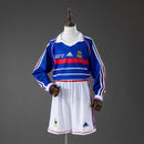 Conjunto infantil oficial de Francia retro 1998 manga larga camiseta y pantalón de Tienda Hincha Futbolero, Francia retro, Francia 1998 infantil, Camiseta Francia manga larga niños, Conjunto retro selección francesa, Ropa clásica fútbol, Francia campeón mundial 98, Comprar kit Francia vintage, Fútbol infantil clásico, Selección de Francia histórica.