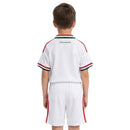 Conjunto infantil oficial de Hungría segunda equipación temporada 2026 2027 camiseta y pantalón blanco de Tienda Hincha Futbolero, Hungría infantil, Conjunto Hungría 2026/27, Ropa oficial Hungría niños, Kit Hungría blanco, Comprar conjunto infantil Hungría, Selección húngara equipación, Fútbol infantil, Hungría 2027, Camiseta y pantalón Hungría.