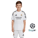 Conjunto Infantil Real Madrid 25/26 Primera Equipación Blanca + Parche Champions 15 | Camiseta y Pantalón - TIENDA HINCHA FUTBOLERO