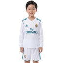 Conjunto infantil oficial del Real Madrid temporada 2017 2018 primera equipación blanca manga larga retro, camiseta y pantalón de Tienda Hincha Futbolero., Conjunto Real Madrid infantil, Real Madrid 2017/18, Ropa Real Madrid retro, Conjunto niño Real Madrid blanco, Comprar conjunto Madrid vintage, Merengues infantil, Real Madrid 17/18 retro, Fútbol retro niños, Equipación Real Madrid 13 Champions.
