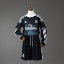 Conjunto infantil oficial del Real Madrid temporada 2014 2015 tercera equipación dragón manga larga retro, camiseta y pantalón de Tienda Hincha Futbolero, Conjunto Real Madrid infantil, Real Madrid 2014/15, Ropa Real Madrid retro, Conjunto niño Real Madrid dragón, Comprar conjunto Madrid vintage, Merengues infantil, Real Madrid 14/15 retro, Fútbol retro niños, Equipación Real Madrid dragón.